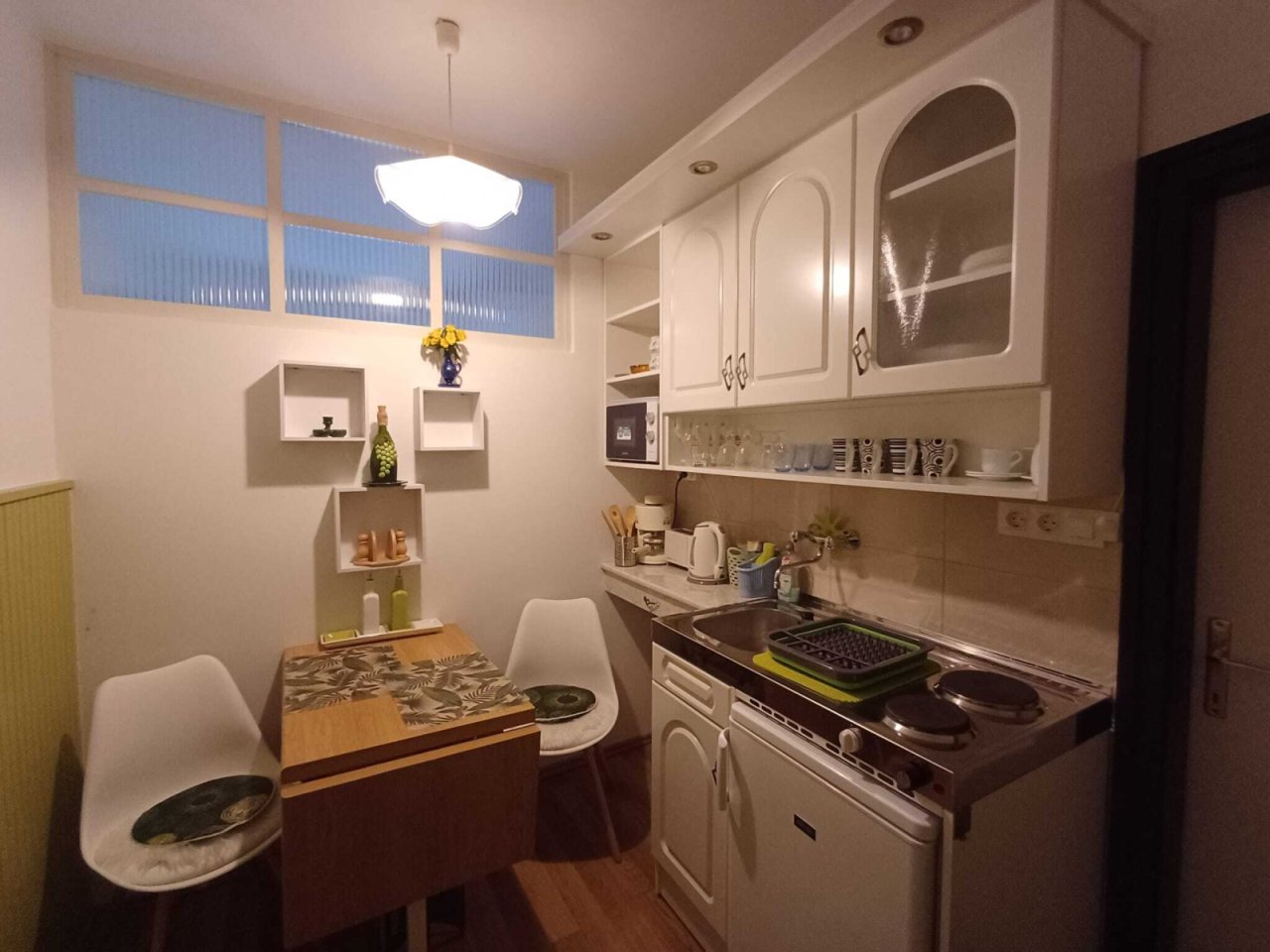 (AAA) Gästehaus mit 5 Apartements als gute Kapitalanlage (KE02)