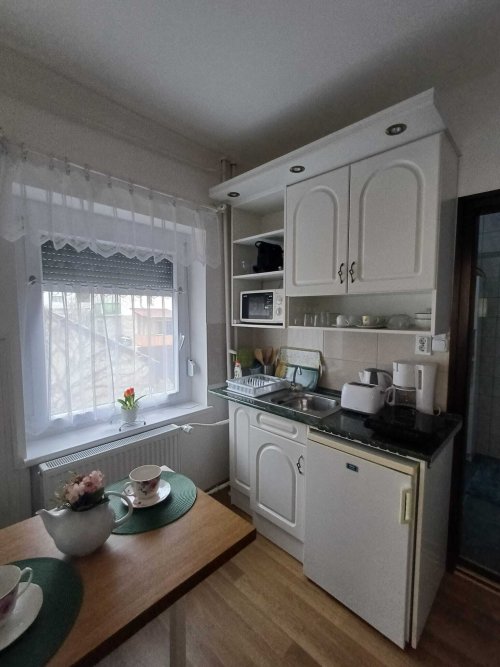 (AAA) Gästehaus mit 5 Apartements als gute Kapitalanlage (KE02)