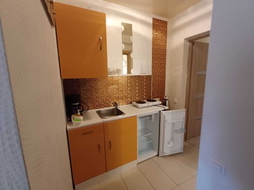 (AAA) 6 Apartments mit insgesamt 12 Zimmern (KE03)