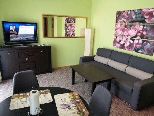 (AAA) Gästehaus mit 5 Apartments in der beliebtesten Straße des Kurorts (KE04)