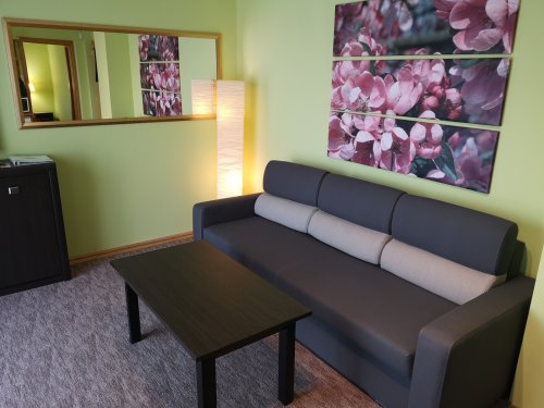 (AAA) Gästehaus mit 5 Apartments in der beliebtesten Straße des Kurorts (KE04)