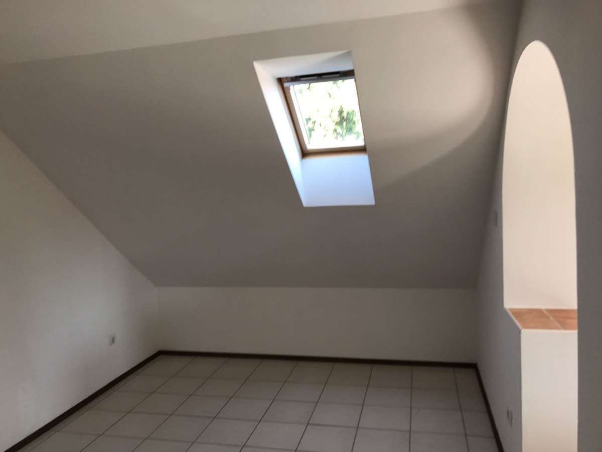 (AAA) Großes individuelles Familienhaus Nähe Österreich (WH2508)