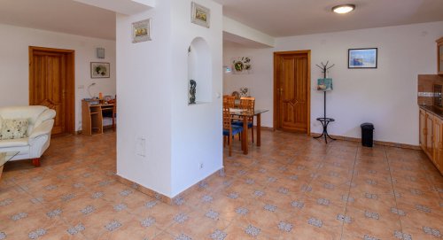 (AAA) Beeindruckenes Landhaus am Nordufer als auch repräsentater Firmensitz (11690)