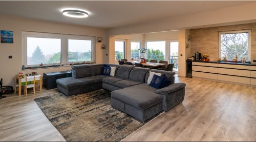 (AAA) Großzügiges Familienhaus mit Weitblick am Balaton (33447-2)