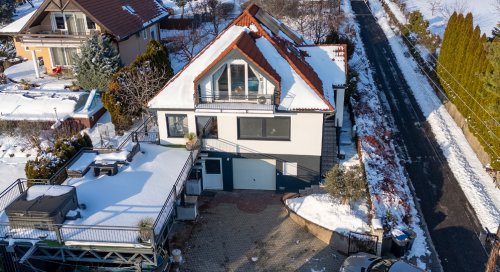 (AAA) Großzügiges Familienhaus mit Weitblick am Balaton (33447-2)