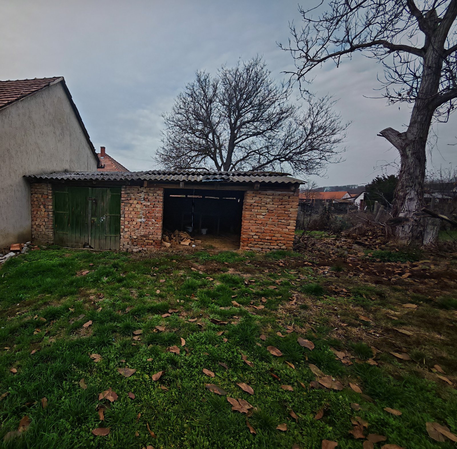 (BBA) Renovierungsbedürftiges  Haus in ruhiger Umgebung