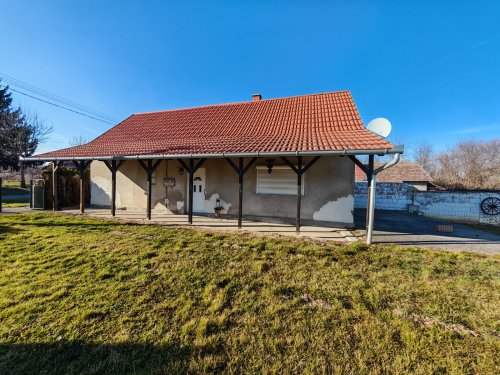 (ABA) Renoviertes Einfamilienhaus in ruhiger, naturnaher Lage mit Doppel-Grundstück (BB2956)
