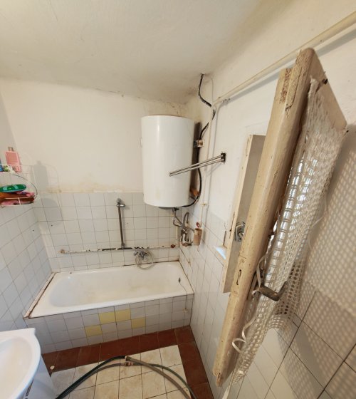 (ACA) Sanierungsbedürftiges Haus in ruhiger Umgebung (BB0578)