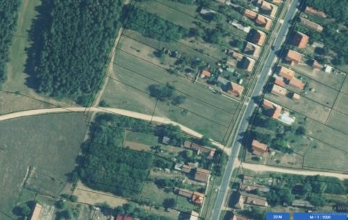 (A-A)Drei nebeneinanderliegende Bau-Grundstücke (BKM014)
