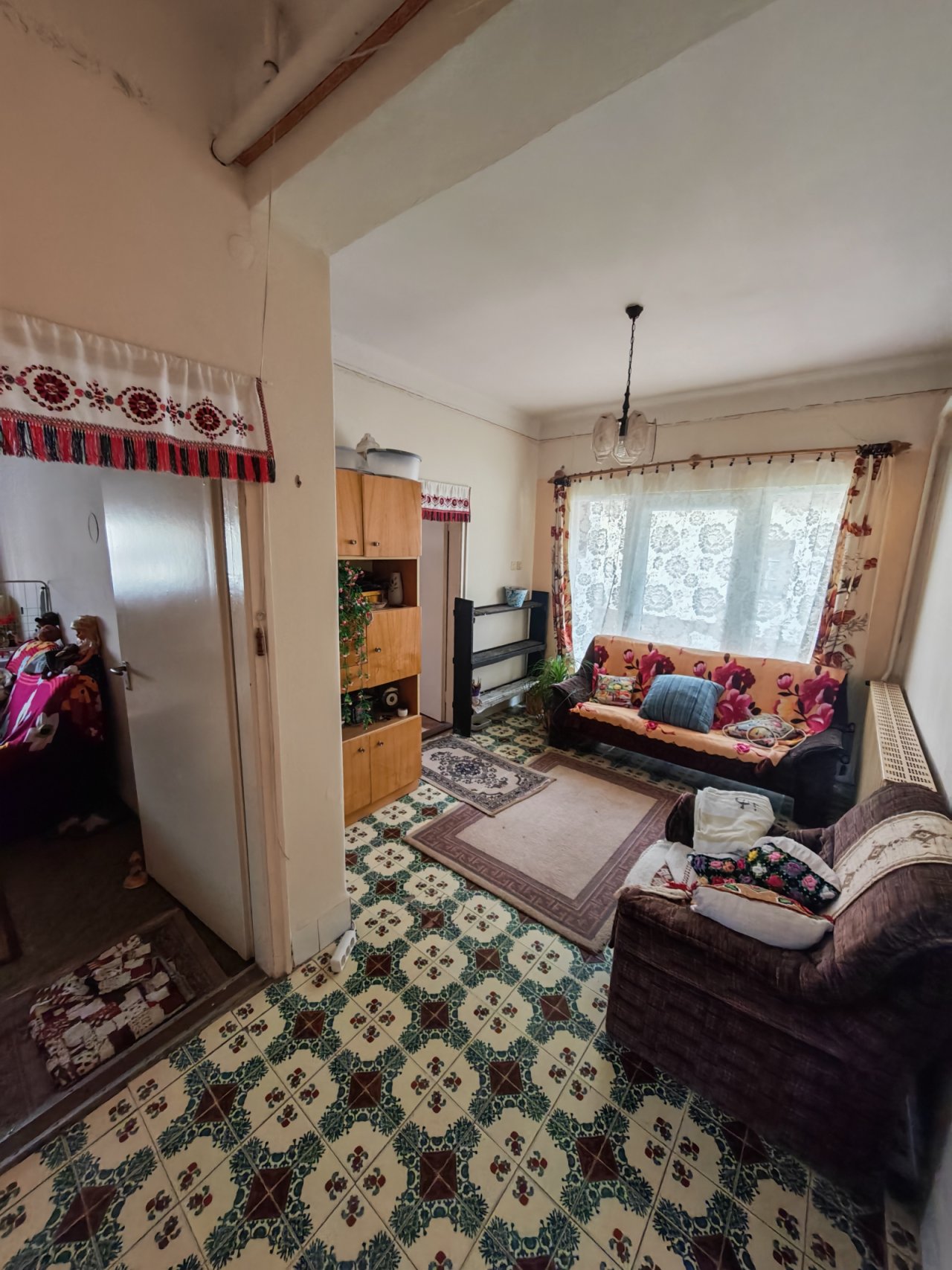 (ABA) Teilrenoviertes Einfamilienhaus in einer ruhigen Lage (BB7261)