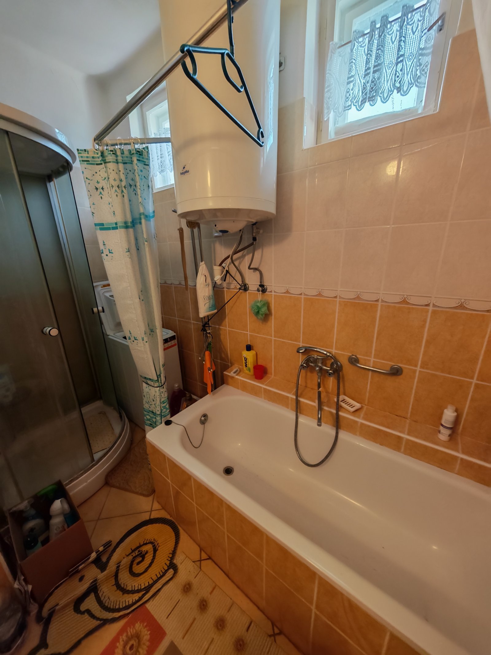 (ABA) Teilrenoviertes Einfamilienhaus in einer ruhigen Lage (BB7261)