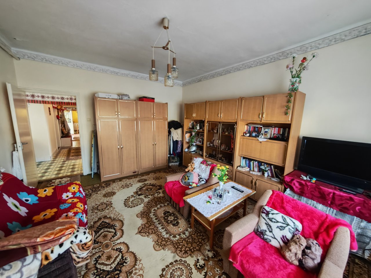(ABA) Teilrenoviertes Einfamilienhaus in einer ruhigen Lage (BB7261)