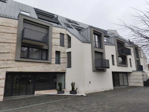 (AAA) Möbelierte Wohnung im Zentrum mit Tiefgaragenplatz (KK054)