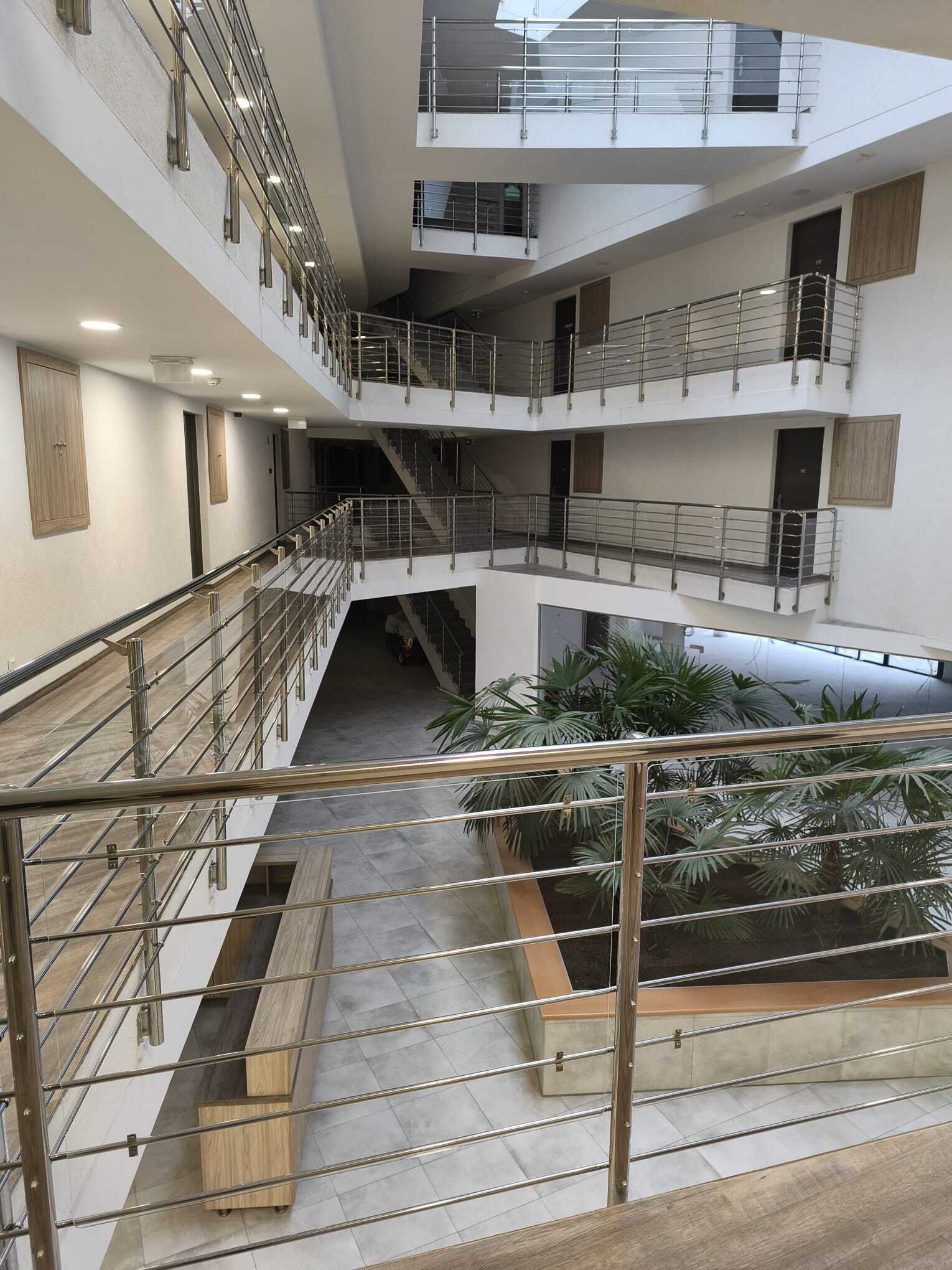 (AAA) Möbelierte Wohnung im Zentrum mit Tiefgaragenplatz