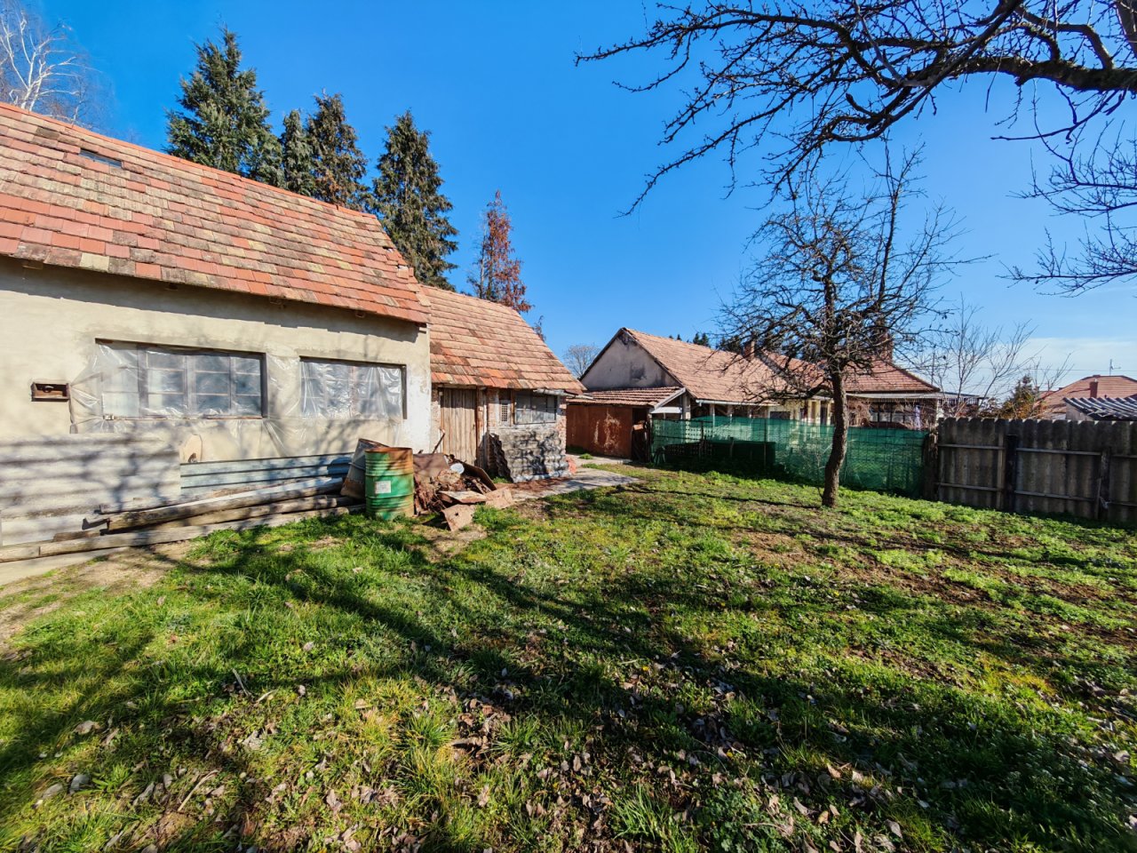 (ABA) Teilrenoviertes Einfamilienhaus in ruhiger Lage (BB4741)