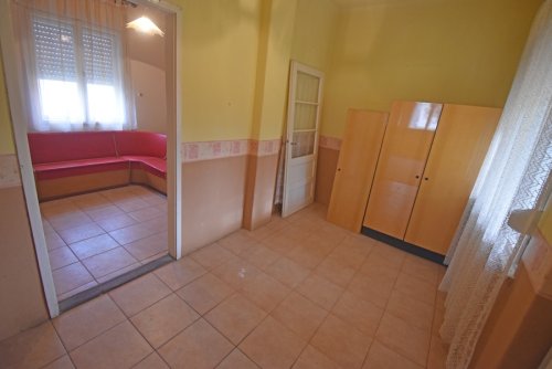 (ABA) Ein gutes Wohnhaus in einer ruhigen und netten Gegend (FER2137)