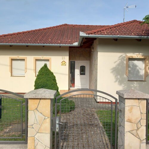 (AAA) Neuwertiger Bungalow &amp;  2 Apartments im Thermalbad Nähe Balaton (KK056)