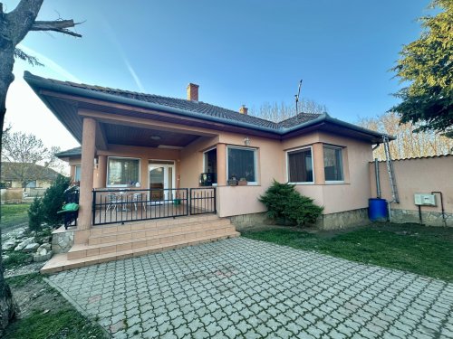 (AAA) Renoviertes Einfamilienhaus in ruhiger, naturnaher Lage (FAR1907)