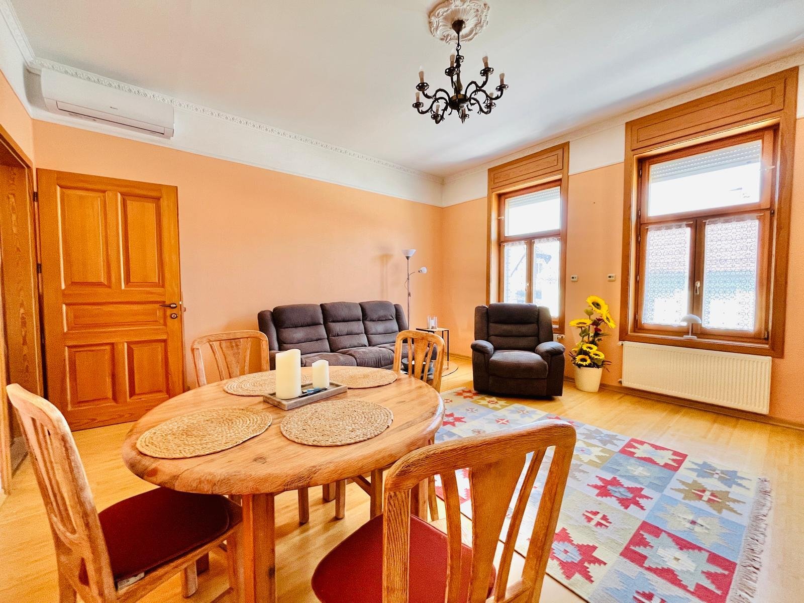 (AAA) Renoviertes Zweifamilienhaus in Strandnähe (ESP1432)
