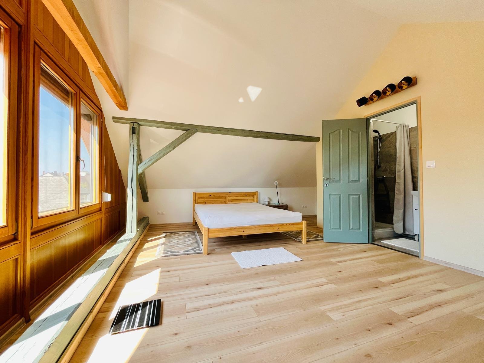 (AAA) Renoviertes Zweifamilienhaus in Strandnähe (ESP1432)
