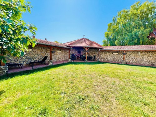 (AAA) Renoviertes Zweifamilienhaus in Strandnähe (ESP1432)