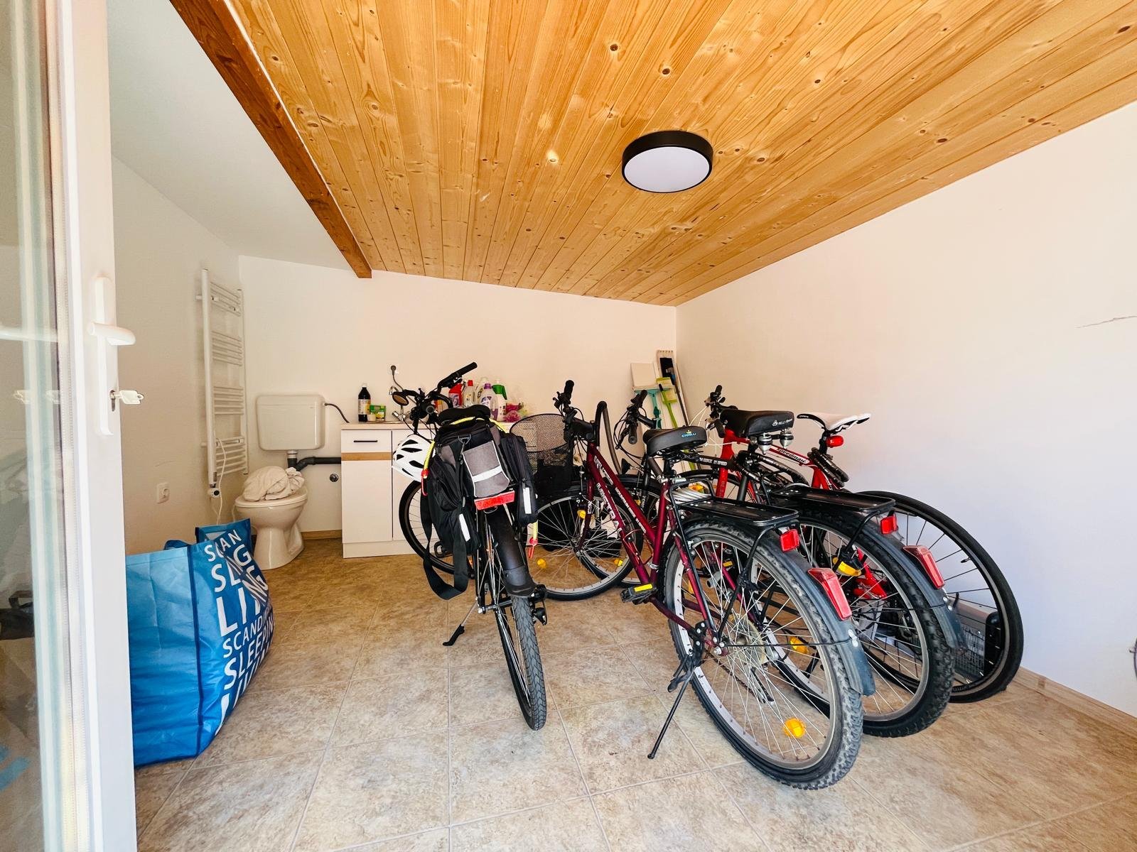 (AAA) Renoviertes Zweifamilienhaus in Strandnähe (ESP1432)