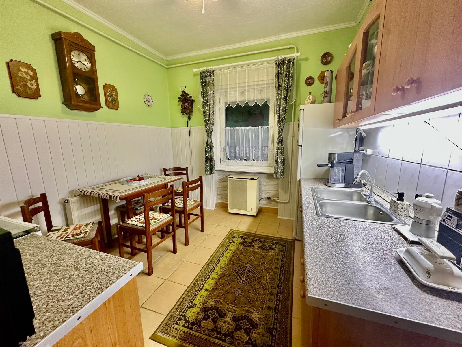 (ABA) Renoviertes Familienhaus in ruhiger, naturnaher Lage (NYV0708)
