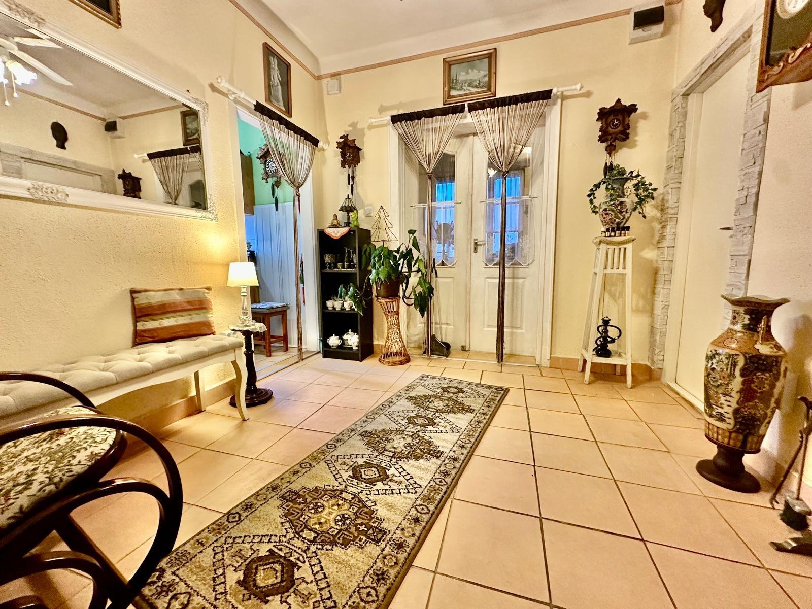 (ABA) Renoviertes Familienhaus in ruhiger, naturnaher Lage (NYV0708)
