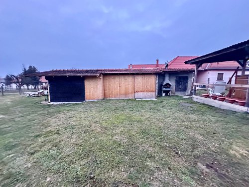 (ABA) Renoviertes Familienhaus in ruhiger, naturnaher Lage (NYV0708)