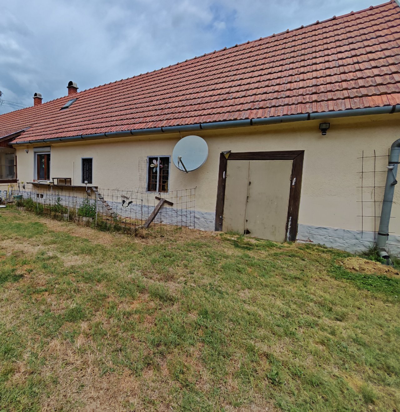 (BBA) Renovierungsbedürftiges Haus in ruhiger, harmonischer Umgebung (BB5325)