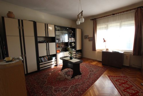 Einfamilienhaus in Ruhige, familienfreundliche Gegend (IK6895)