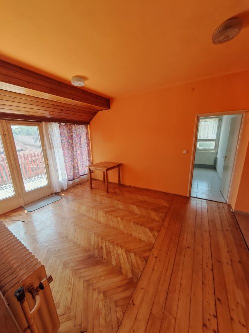 Renovierungsbedürftiges  Haus in ruhigen Umgebung (BB8329)