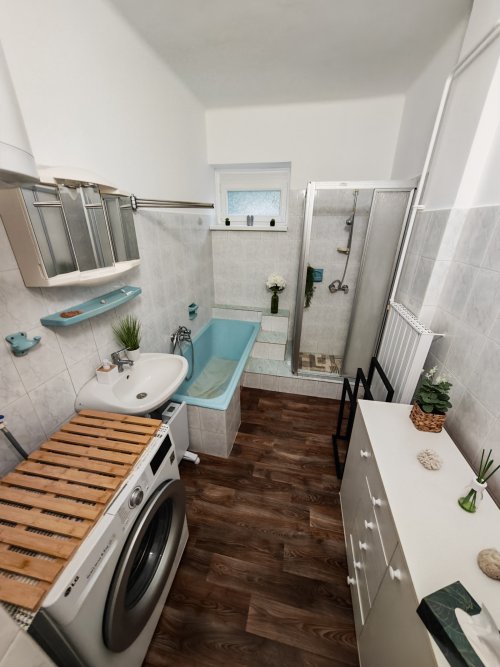 (ABA) Apartmenthaus / Einfamilienhaus mit Einliegerwohnung(en) (BB6938)