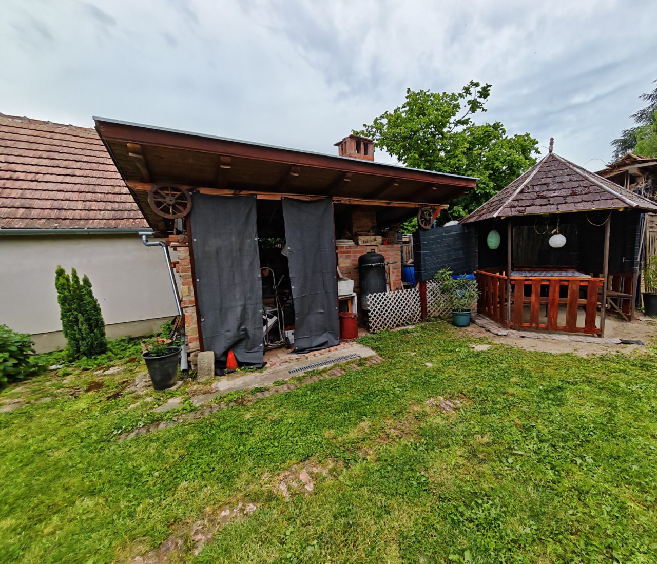 (ABA) Apartmenthaus / Einfamilienhaus mit Einliegerwohnung(en) (BB6938)