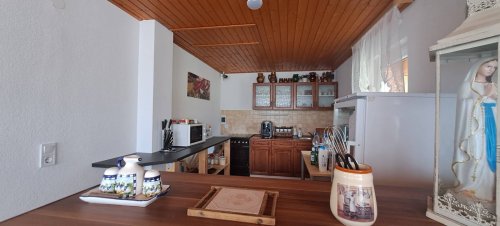 (AAA) Renoviertes Weinberghaus in ruhiger Lage (KK1948)