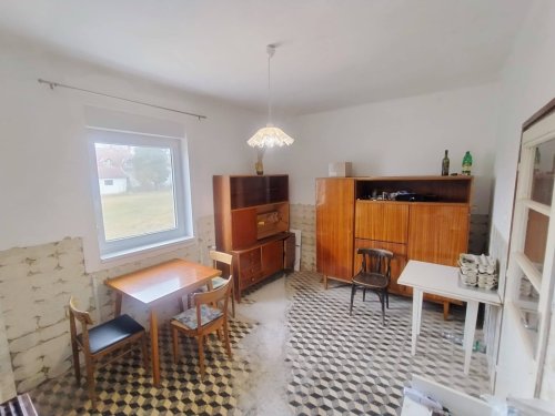 (BBA) Teilrenoviertes Einfamilienhaus in einer Ruhiger Lage (RV1500)
