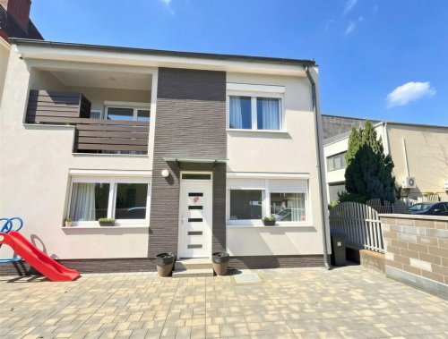 (AAA) Familienhaus im Zentrum von Héviz zur Langzeitmiete (CM1301)