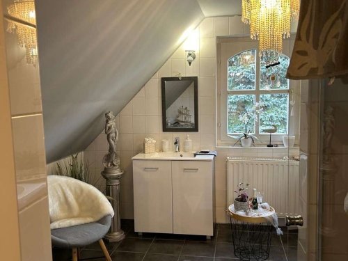 (AAA) Romantisches Gartenparadies mit Teich &amp; Beachhaus - hochwertig saniertes Einfamilienhaus (DoWo-81597)