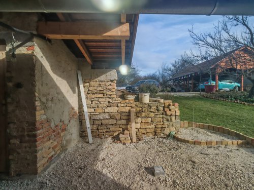 (AAA) Baubiologisch hochwertigst renoviertes Lehm-Ziegelhaus auf großem Grundstück in Alleinlage (CM1705)