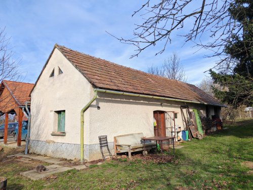 (AAA) Baubiologisch hochwertigst renoviertes Lehm-Ziegelhaus auf großem Grundstück in Alleinlage (CM1705)
