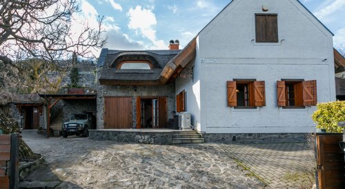 (AAA) Premium-Wohnhaus mit unvergleichlichem Panoramablick auf den Balaton (33880)