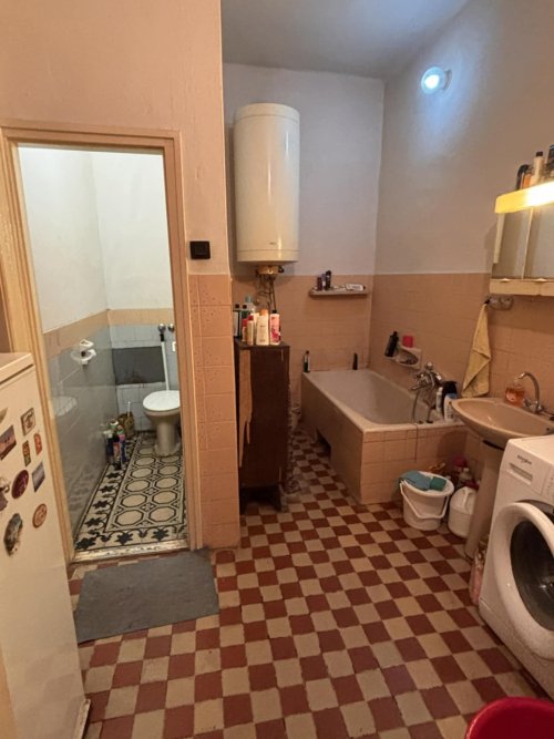 Renovierungsbedürftiges  Herrenhaus in ruhigen, harmonischer Waldumgebung (KK227)