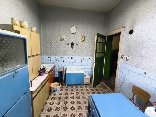 Renovierungsbedürftiges  Herrenhaus in ruhigen, harmonischer Waldumgebung (KK227)