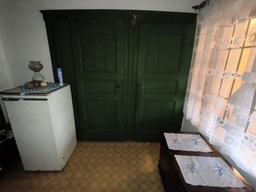 Renovierungsbedürftiges  Herrenhaus in ruhigen, harmonischer Waldumgebung (KK227)