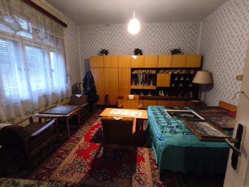 Renovierungsbedürftiges  Herrenhaus in ruhigen, harmonischer Waldumgebung (KK227)