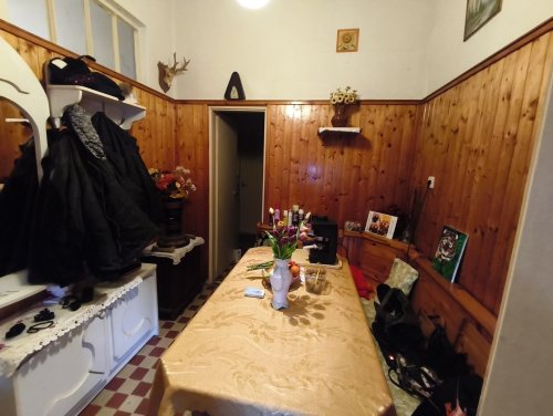 Renovierungsbedürftiges  Herrenhaus in ruhigen, harmonischer Waldumgebung (KK227)