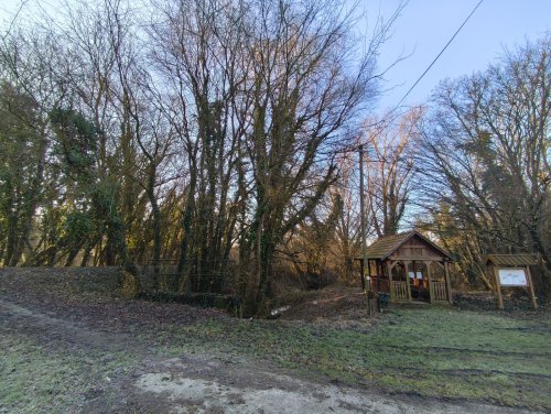 Renovierungsbedürftiges  Herrenhaus in ruhigen, harmonischer Waldumgebung (KK227)