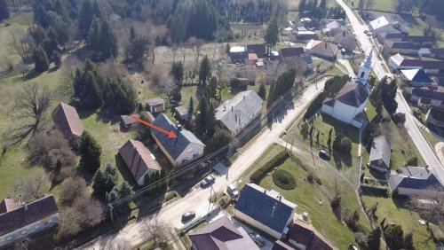 (BAA) Großes Zweifamilienhaus mit großem Grundstück in ruhigem Ort (KK2016)