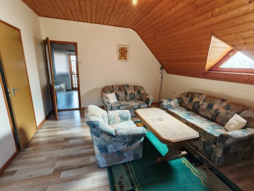 (BAA) Solides Landhaus am Weinberg &amp; zusätzliche Pinze (CM190-5)