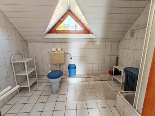 (BAA) Solides Landhaus am Weinberg &amp; zusätzliche Pinze (CM190-5)